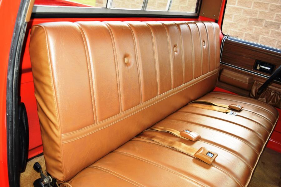 Интерьер Chevrolet C10 Cheyenne Super 1974 года  (фото 239 из 365)